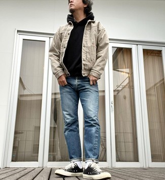 Какие джинсовые куртки носить с синими джинсами мужчине