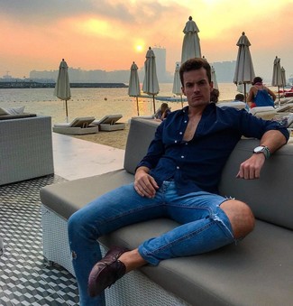 Какие мокасины носить с синими джинсами мужчине