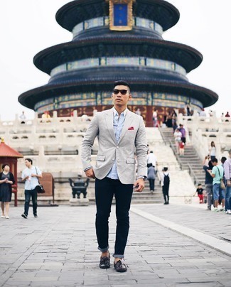 Какие мокасины носить с синими джинсами мужчине