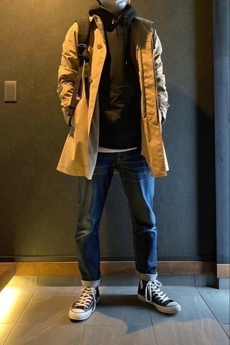 Какие высокие кеды носить с синими джинсами мужчине