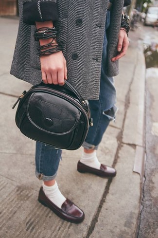 Какие лоферы носить с синими джинсами женщине