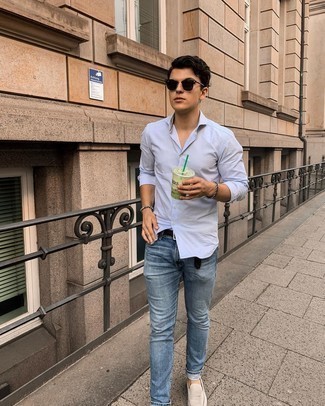 Какие лоферы носить с синими джинсами мужчине