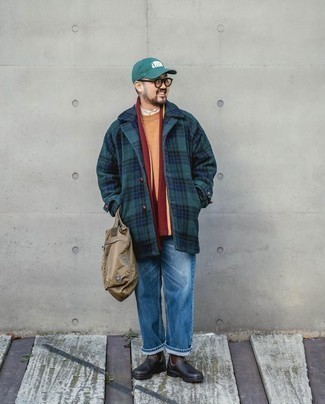 Какие длинные пальто носить с синими джинсами