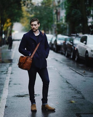 Какое полупальто носить с синими джинсами