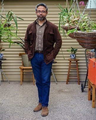 Какие куртки-рубашки носить с синими джинсами мужчине