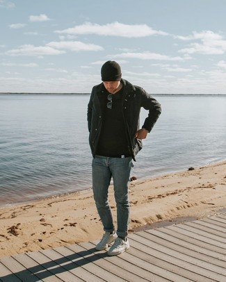 Какие куртки-рубашки носить с синими джинсами мужчине