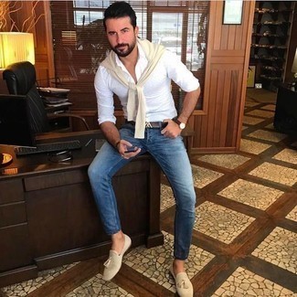 Какие лоферы с кисточками носить с синими джинсами