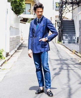 Какие лоферы с кисточками носить с синими джинсами