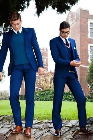 С чем носить синюю мужскую брошь