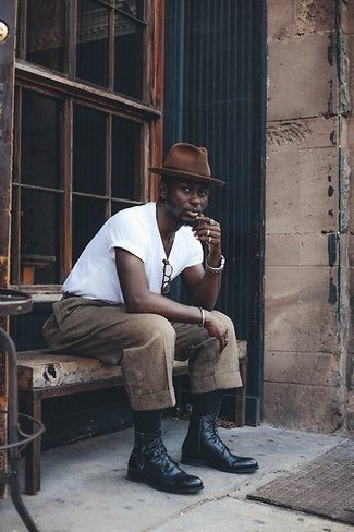 С чем носить синие кожаные повседневные ботинки мужчине