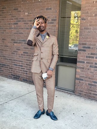 С чем носить синие кожаные лоферы с кисточками