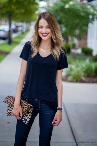 С чем носить синие кожаные часы женщине