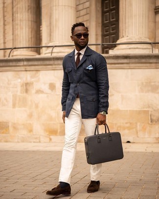 Как носить синий льняной пиджак с белыми брюками чинос