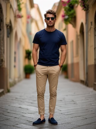 Какие брюки чинос носить с синими лоферами