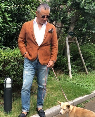 Какие джинсы носить с синими лоферами мужчине