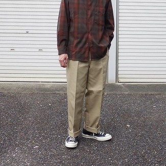 С чем носить синие низкие кеды мужчине