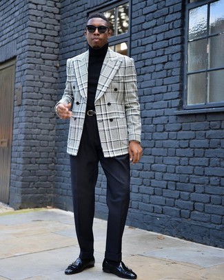 Какие классические брюки носить с синими монками