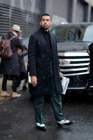 Какие броги носить с синим длинным пальто