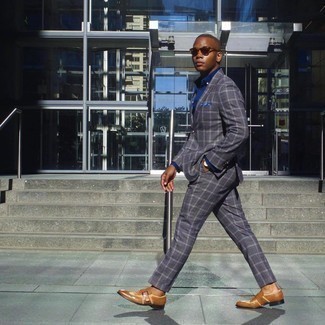 С чем носить синий нагрудный платок с "огурцами"