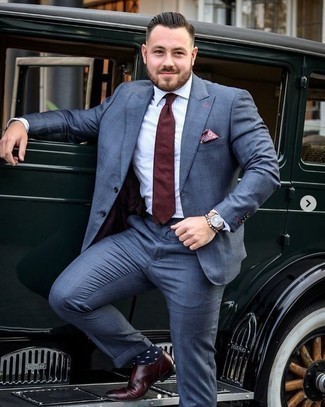 С чем носить синие носки в горошек мужчине