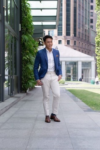 С чем носить синие носки в горошек мужчине