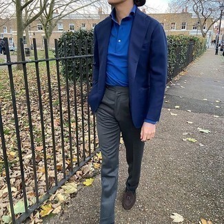 С чем носить синий свитер с воротником поло мужчине