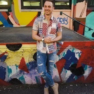 С чем носить синие рваные джинсы мужчине