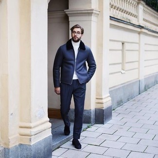 С чем носить синюю короткую дубленку мужчине