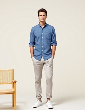 С чем носить синюю рубашку мужчине