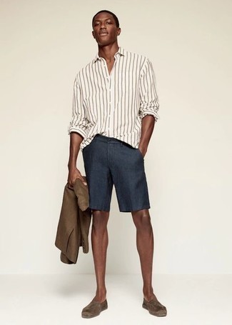 Какие пиджаки носить с синими шортами мужчине