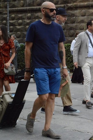 Какие туфли дерби носить с синими шортами