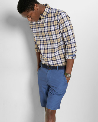 С чем носить синие шорты мужчине