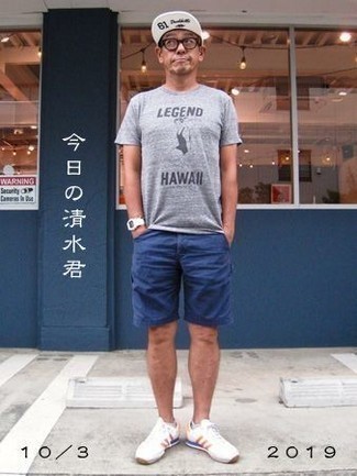 С чем носить синие шорты мужчине