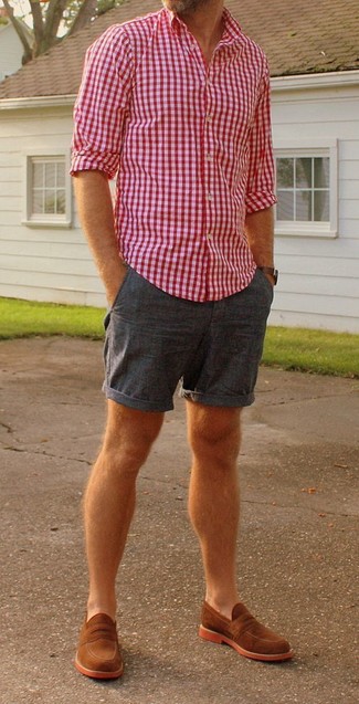 Какие лоферы носить с синими шортами мужчине