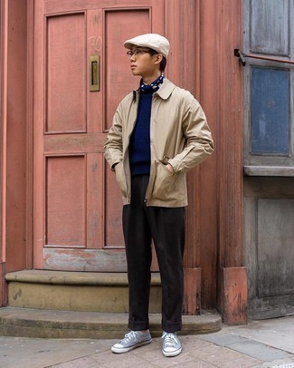 С чем носить синий шелковый шарф мужчине