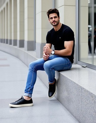 С чем носить синие зауженные джинсы мужчине