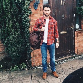 С чем носить синие зауженные джинсы мужчине