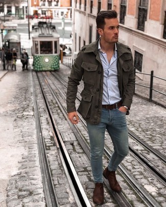 С чем носить синие зауженные джинсы мужчине