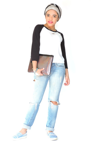 С чем носить синие слипоны женщине