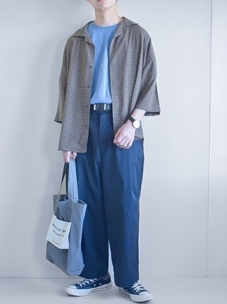 С чем носить синие носки мужчине