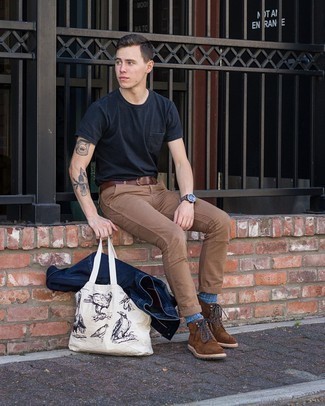 С чем носить синие носки мужчине