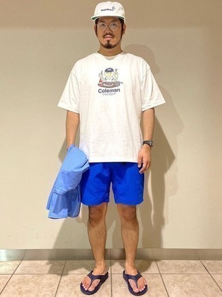 С чем носить синие спортивные шорты мужчине