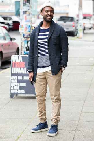 С чем носить синие замшевые ботинки дезерты