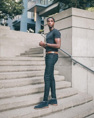 С чем носить синие замшевые ботинки дезерты