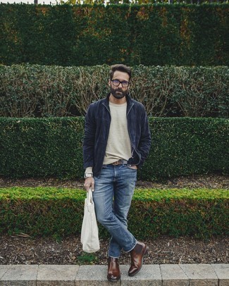 С чем носить синюю замшевую куртку мужчине