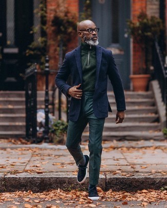 С чем носить синие замшевые кеды мужчине