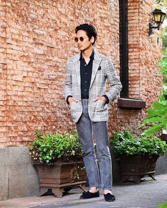 С чем носить синие замшевые лоферы с кисточками