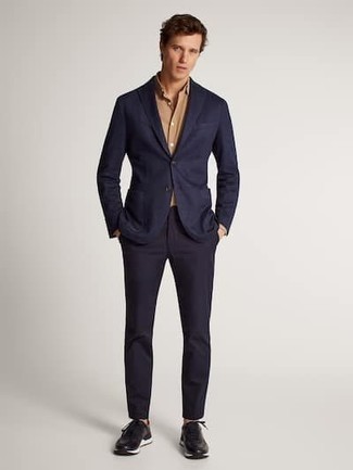 Какие кроссовки носить с синим костюмом