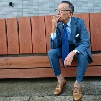 Какие броги носить с синим костюмом