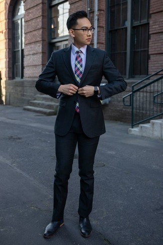 Какие ботинки челси носить с синим костюмом